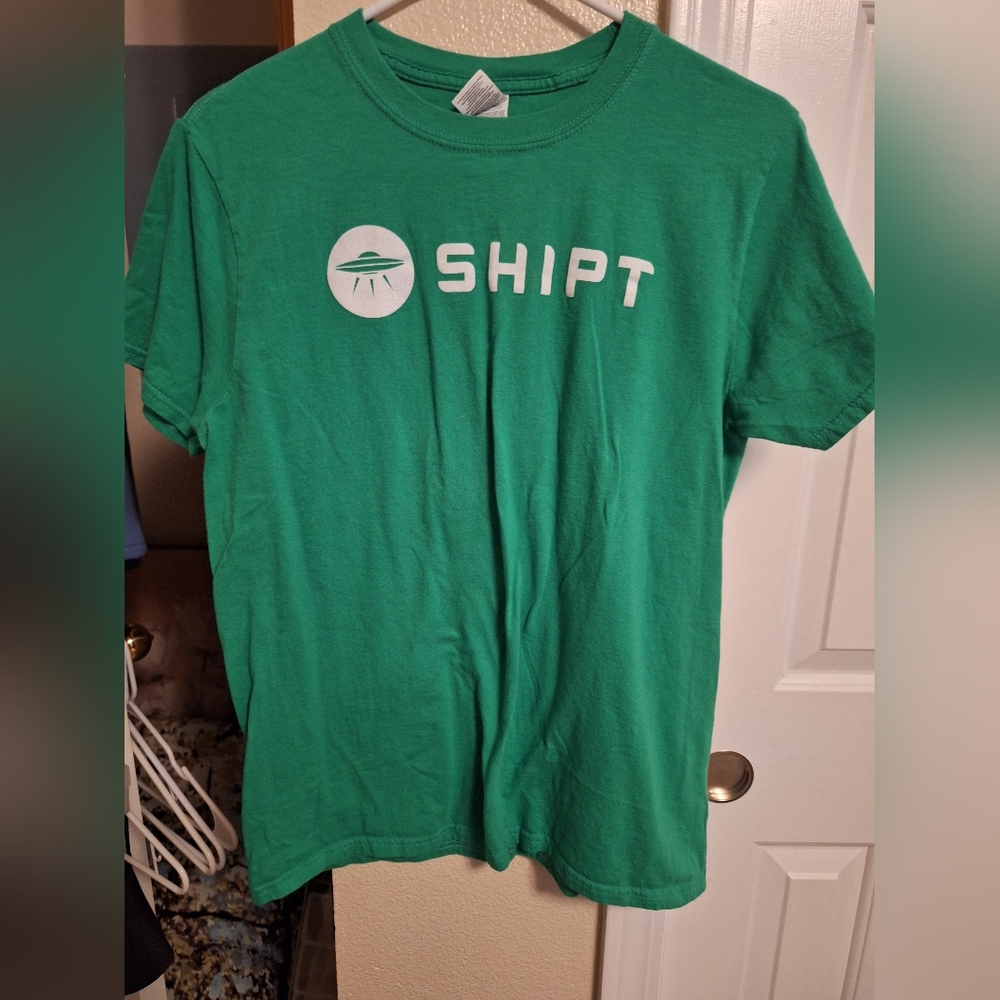 SHIPT Shirt medium